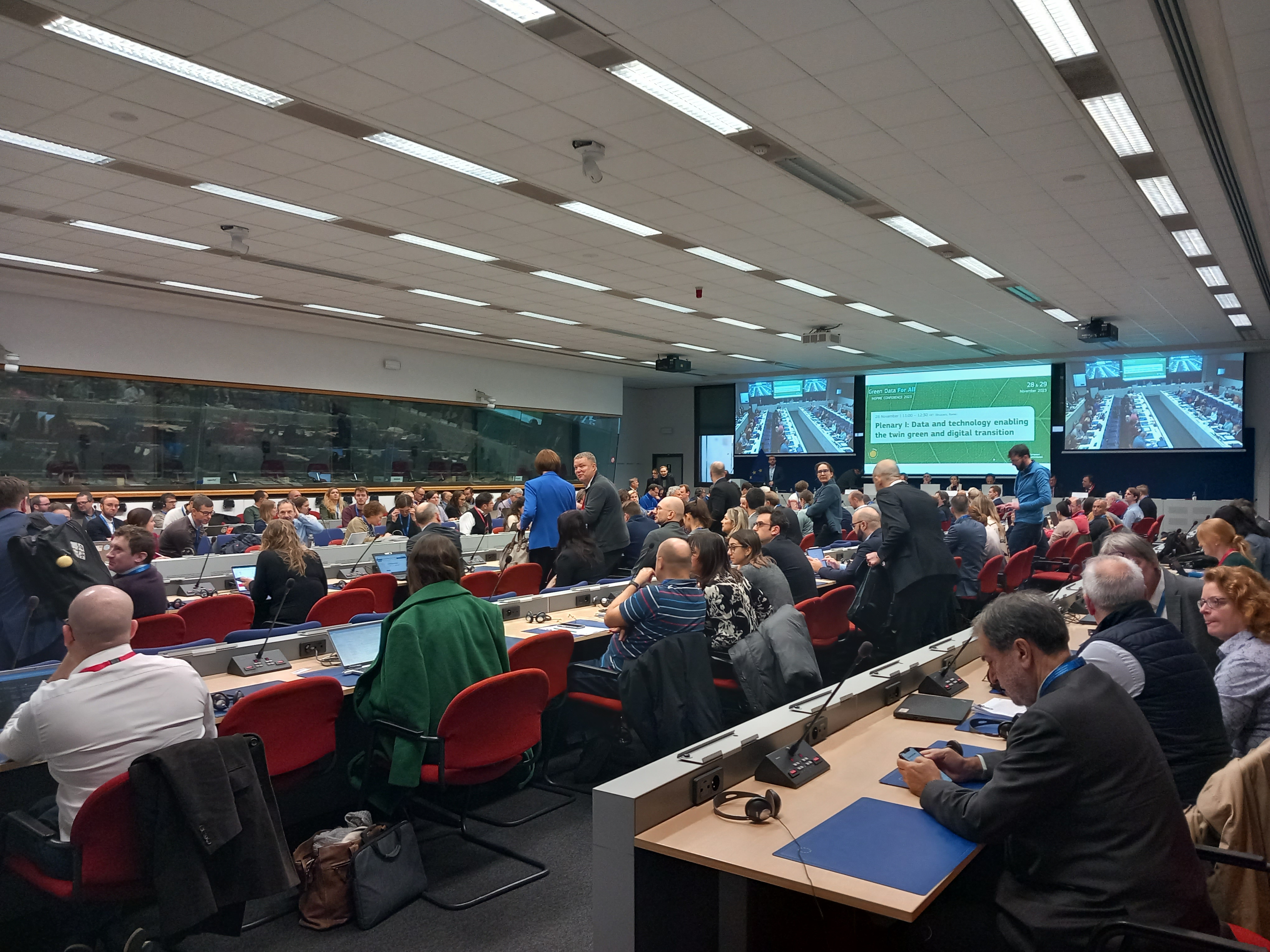 A general view of the largest conference hall right before plenary presentations.