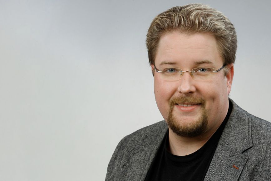 Isännöitsijä Pauli Ratu.