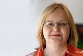 Kuvassa kirjoittaja Liisa Kallela