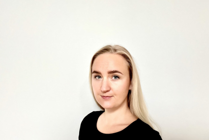 Kuvassa Tove Degerholm