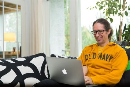 Huoneiston omistaja katsoo huoneistonsa tietoja